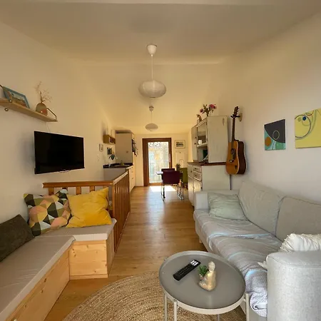 Дом отдыха Charmante Maison Avec Terrasse, Pays De La Lavande