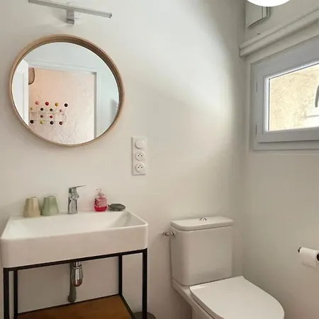 Charmante Maison Avec Terrasse, Pays De La Lavande *