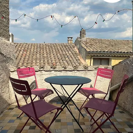 Semesterbostad Charmante Maison Avec Terrasse, Pays De La Lavande *