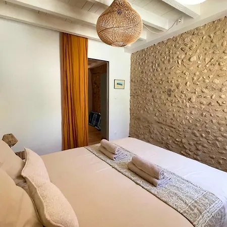 Charmante Maison Avec Terrasse, Pays De La Lavande * Валансоль